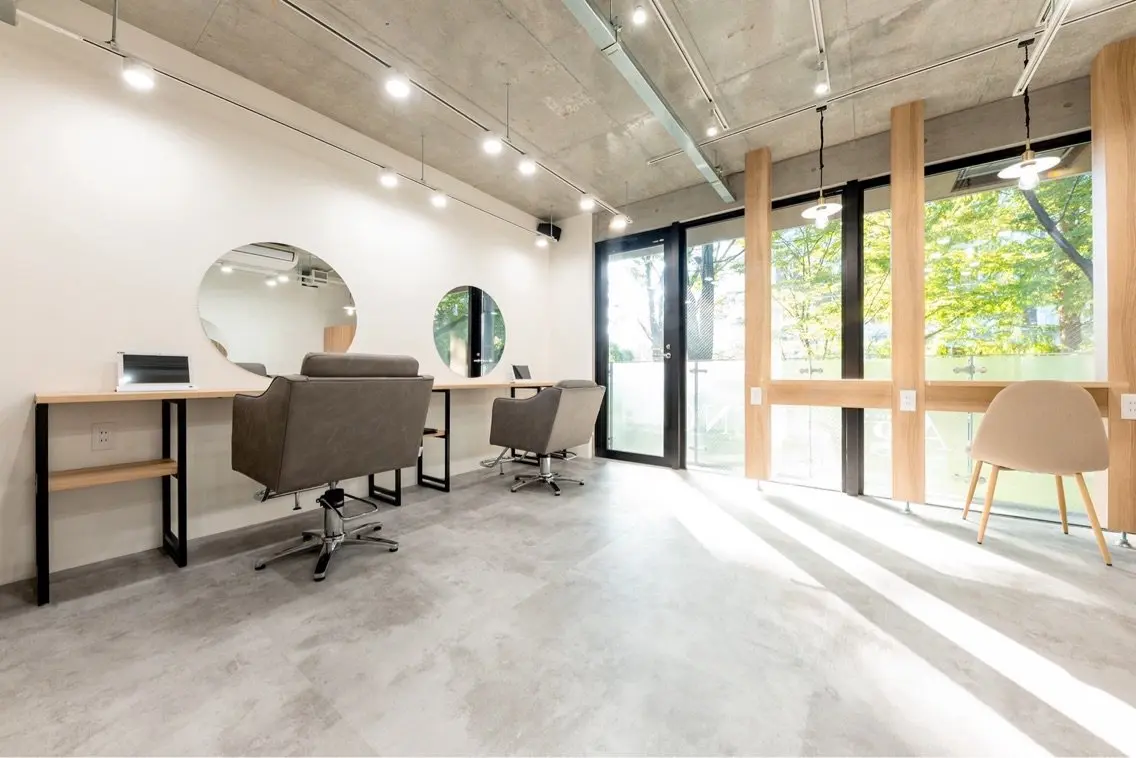 Agu hair TENOE大宮氷川参道店の内観・外観1