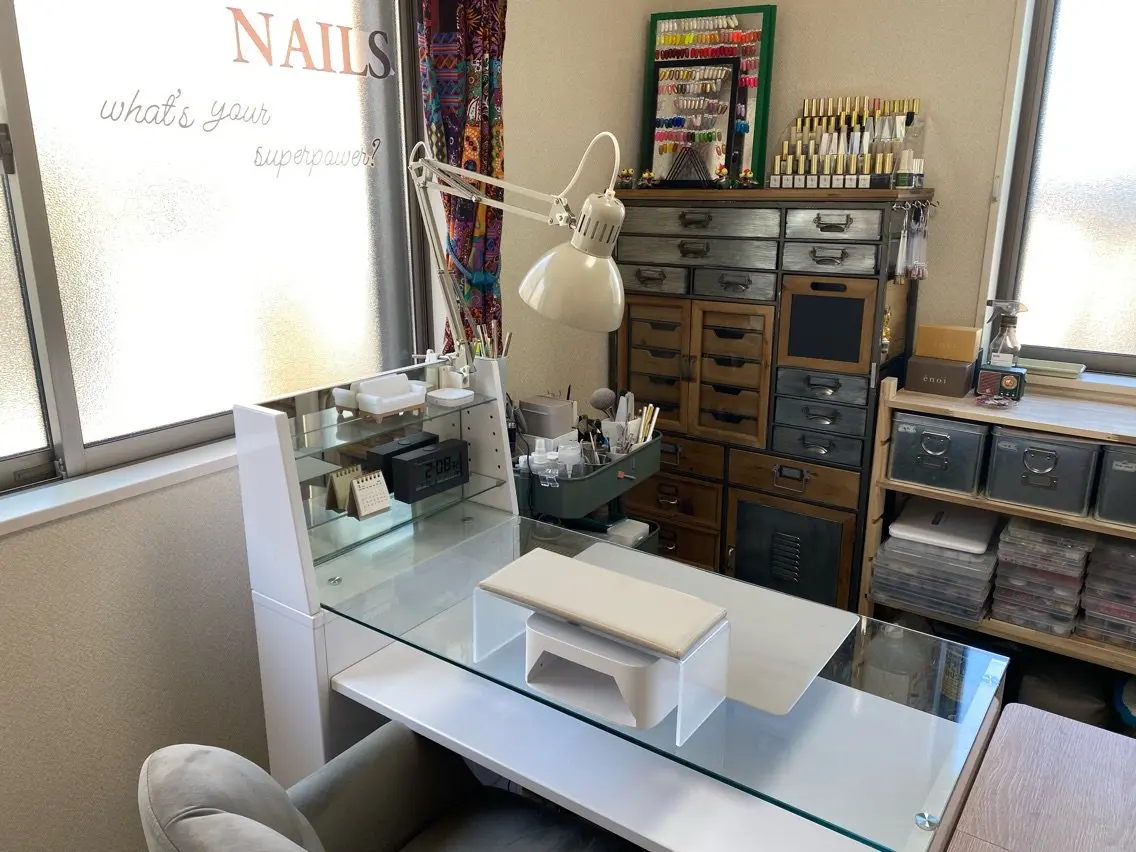 R.G NAILの内観・外観2