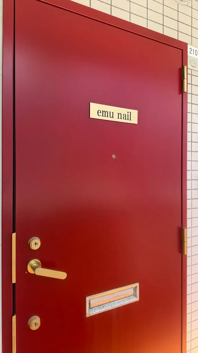 emu nailの内観・外観2