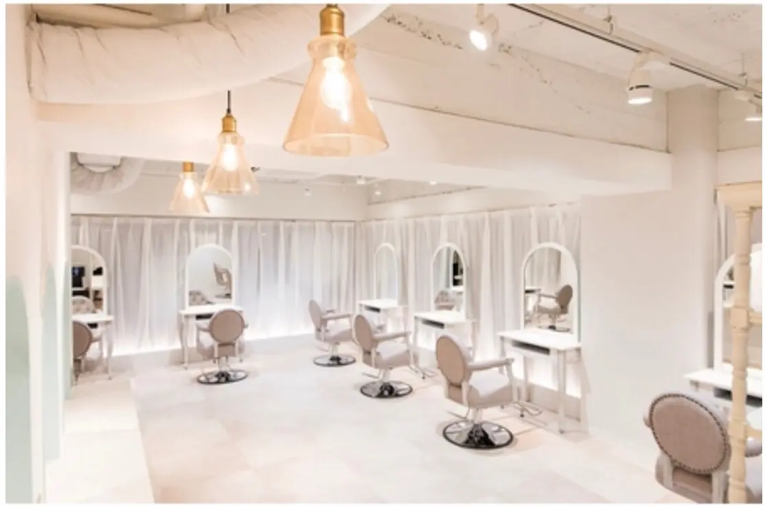 CreBiA hair&estheの内観・外観1