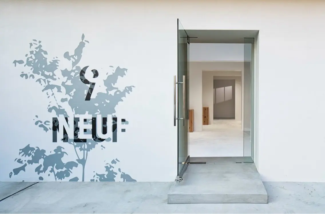NEUFの内観・外観1
