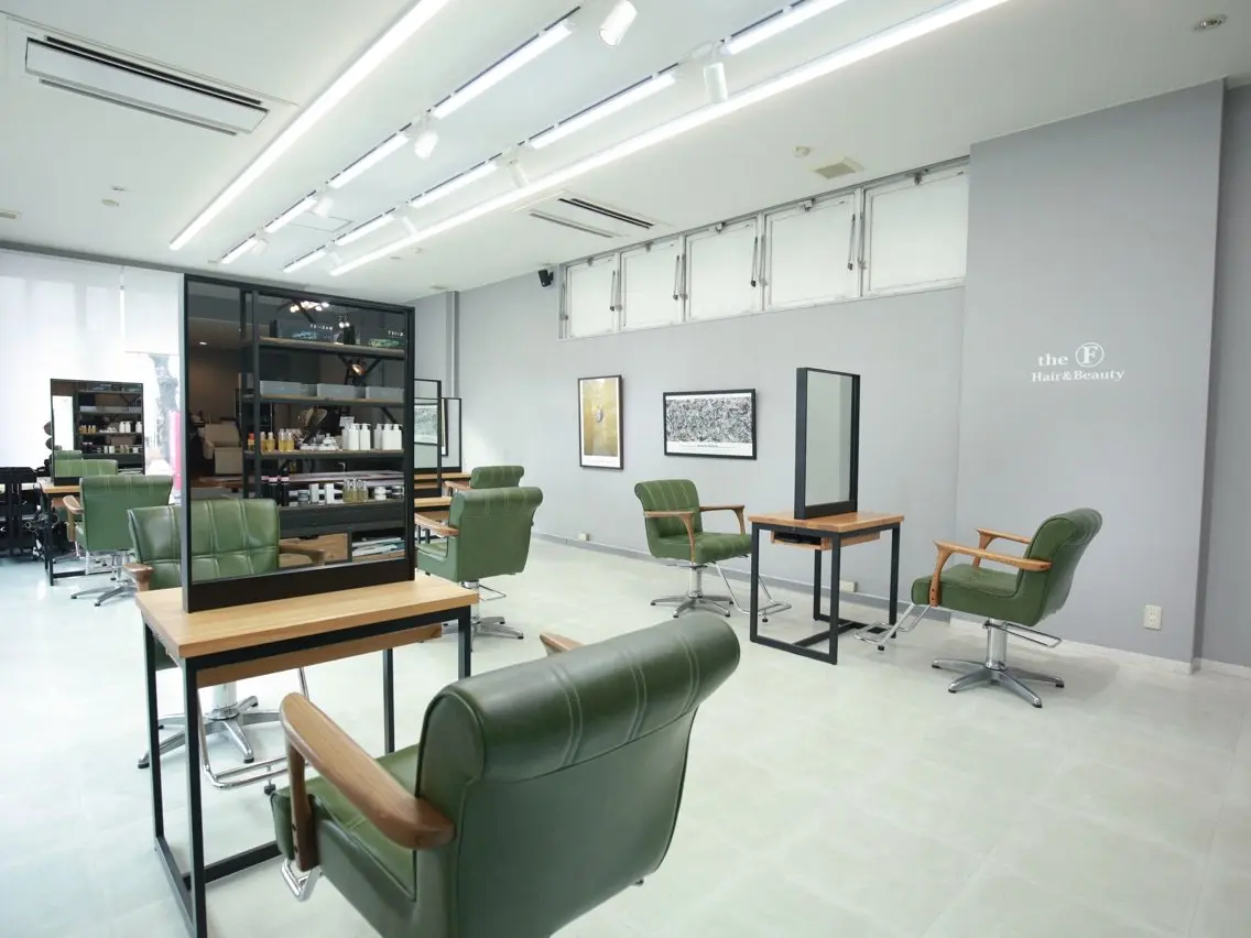 Hair&Beauty theFの内観・外観1