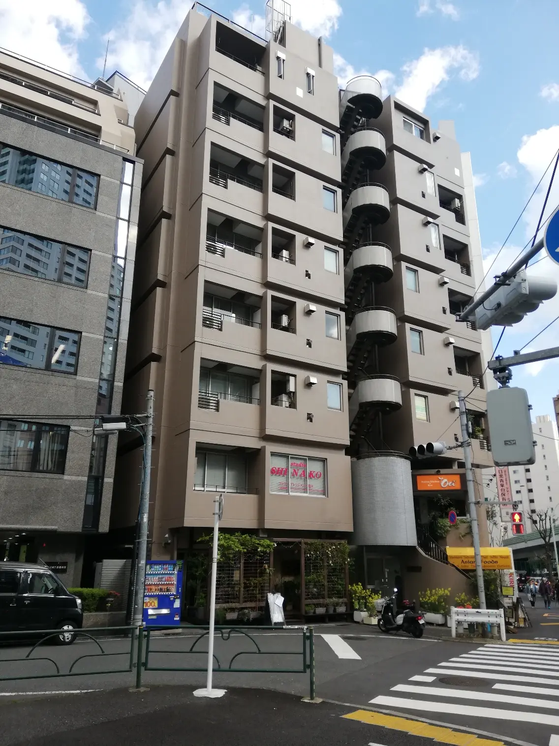 angelux の内観・外観1
