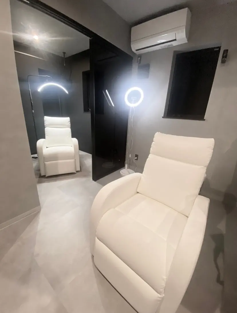 小顔eyelash  salon MORENA 名古屋店の内観・外観2