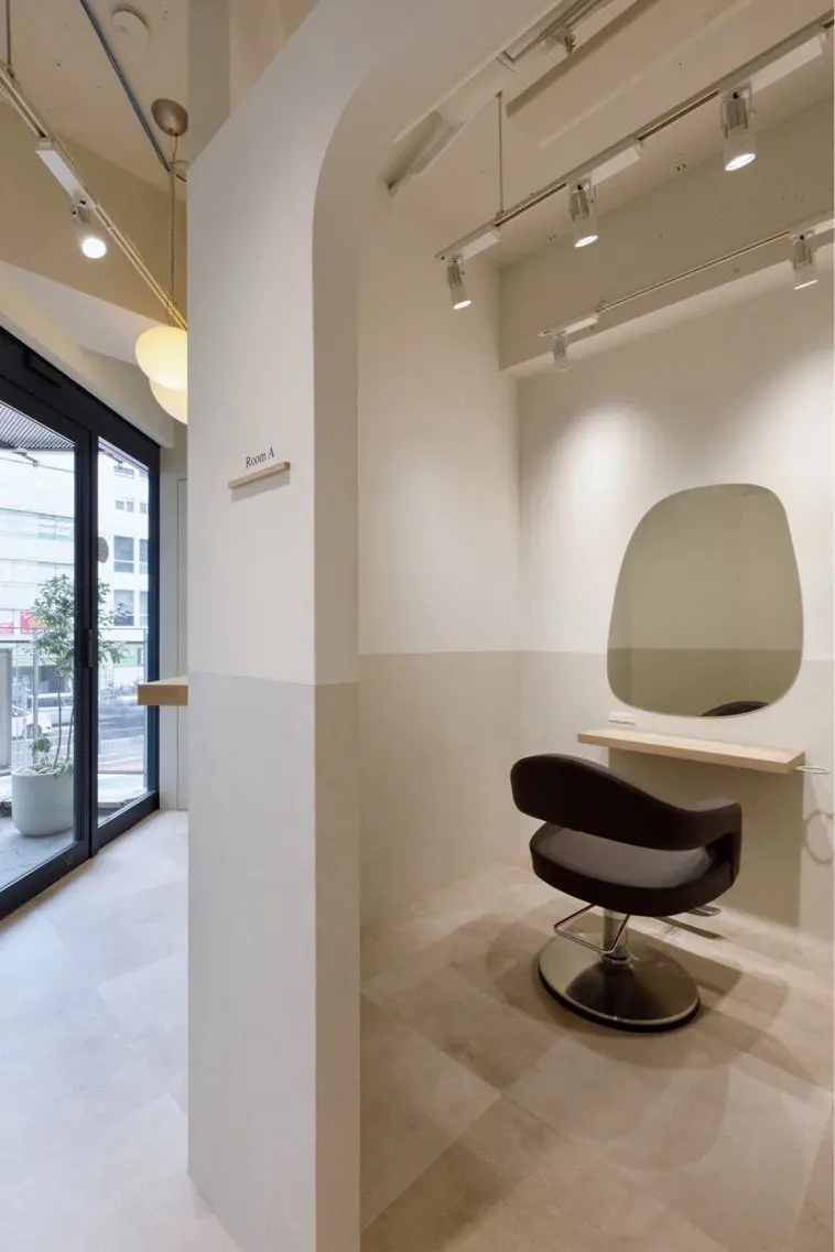 SALOWIN名古屋本山店の内観・外観1