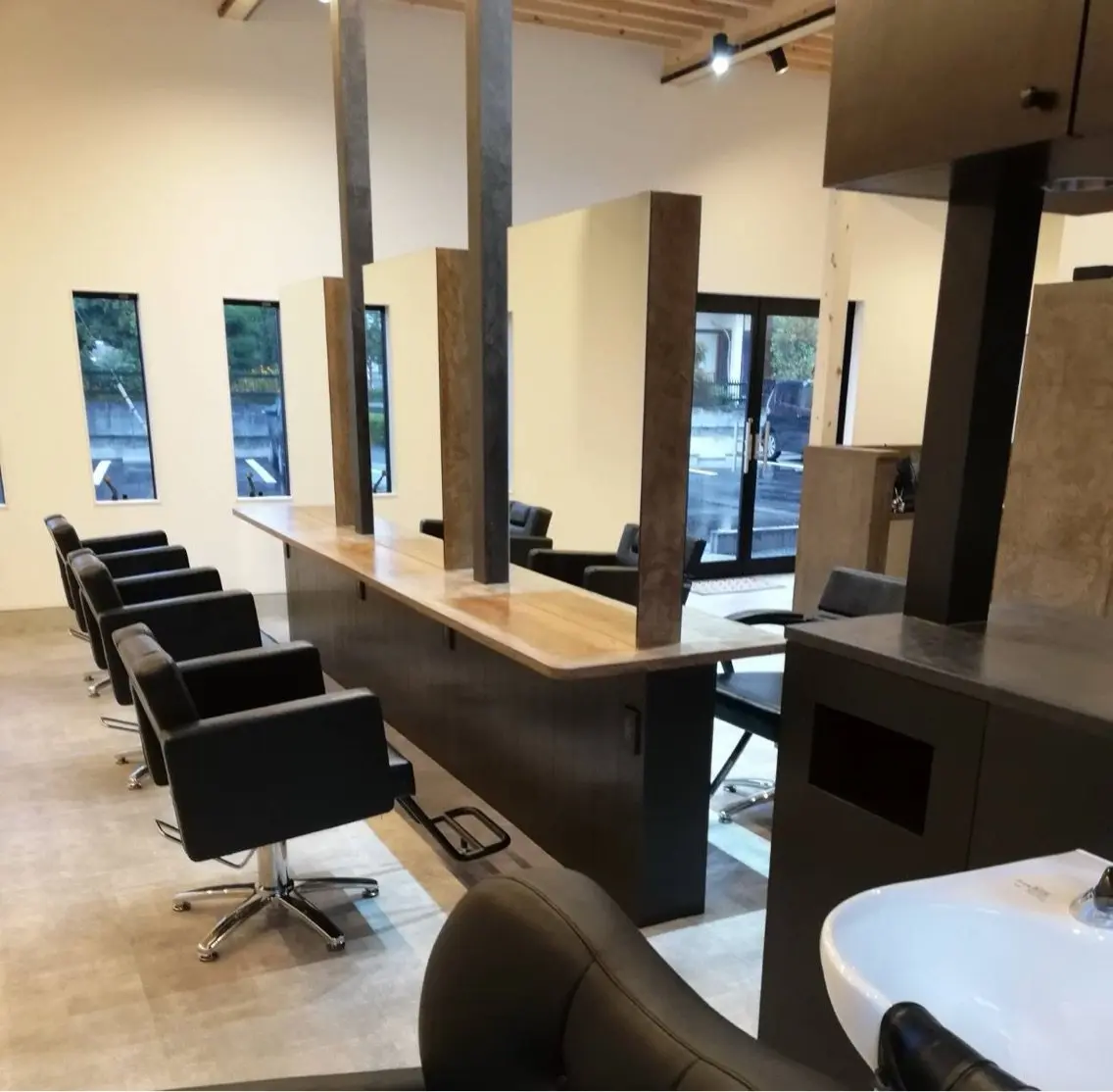 Hair+Head spa enの内観・外観1