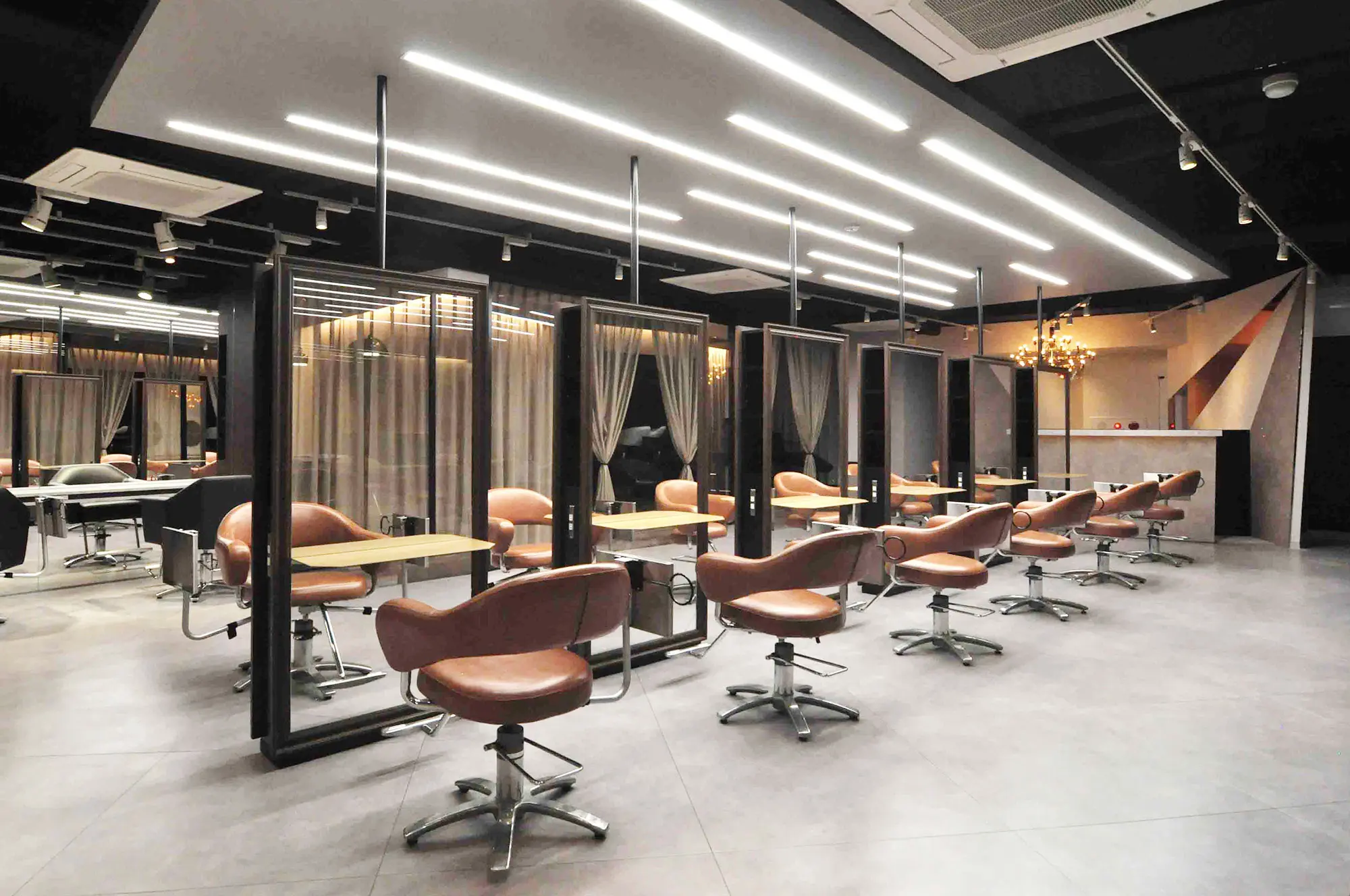 LASH&BROW PORTE269 心斎橋店の内観・外観2