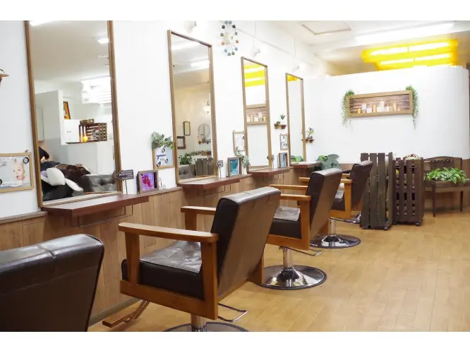 美容室 salon de craftの内観・外観1