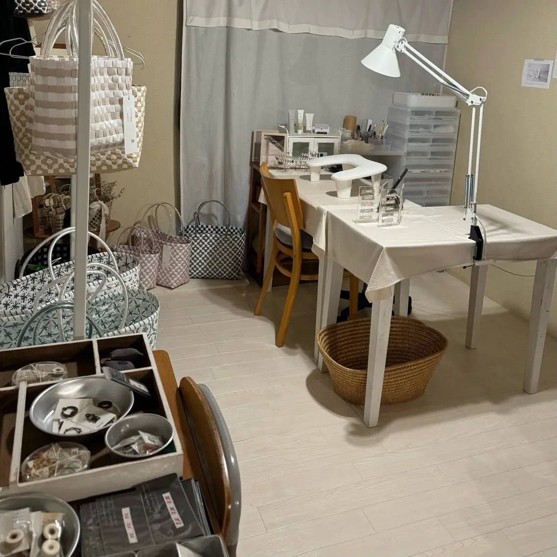 nail space plus oneの内観・外観1