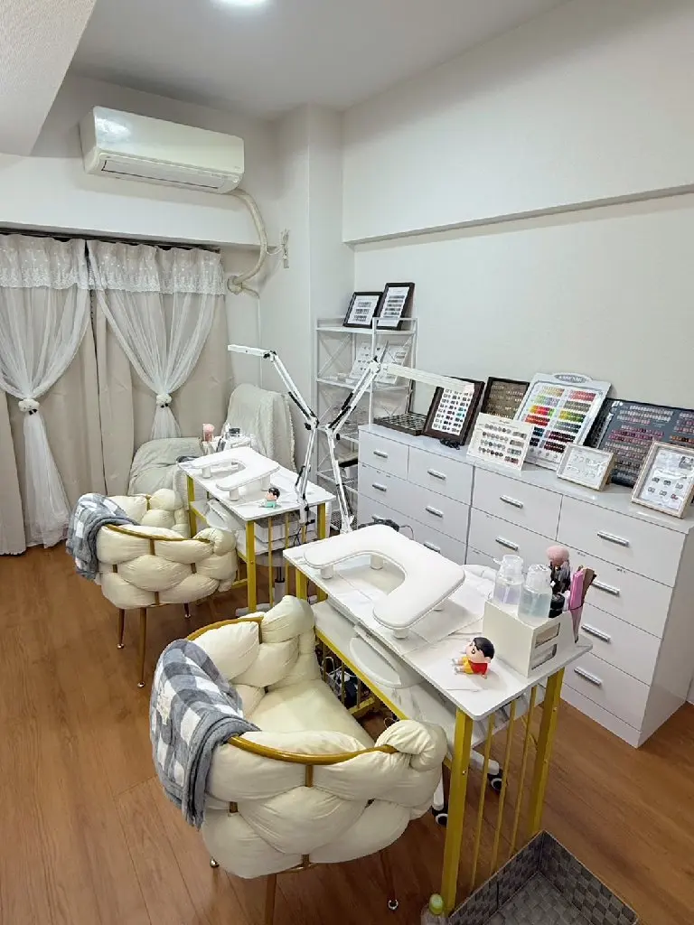 Rose nail salonの内観・外観2