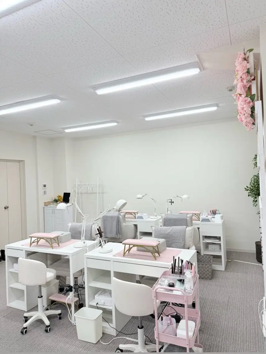 Aura Nail サロンの内観・外観2