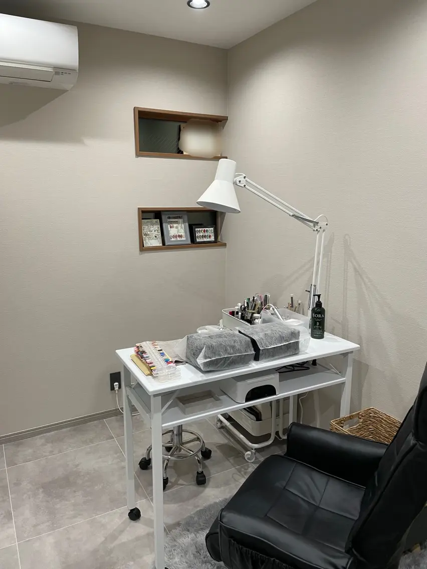 privatenailsalon Olu.の内観・外観1