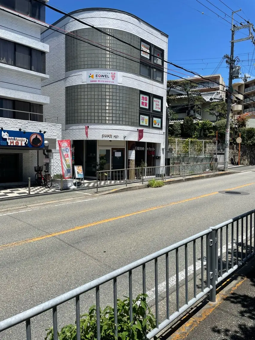 シンプル美容室の内観・外観3