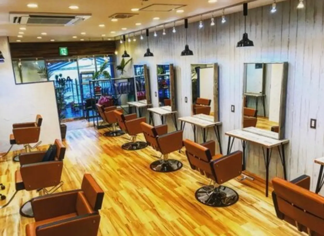Agu  hair youの内観・外観1