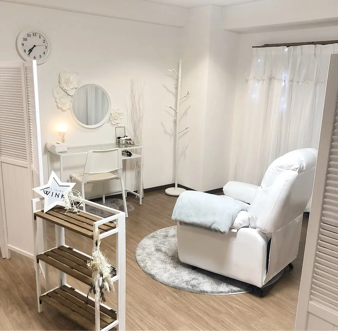 eye salon  WINKの内観・外観1