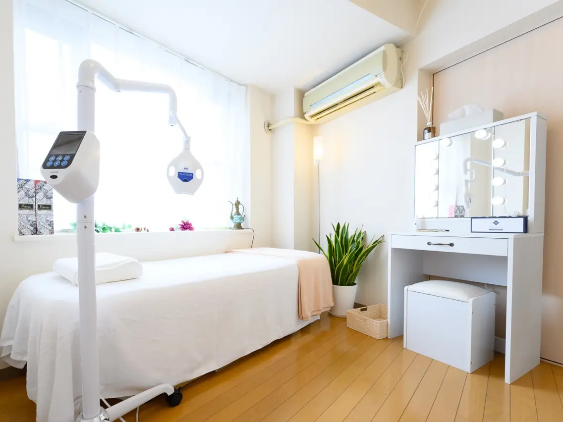 LIGHT Beauty 関内店の内観・外観1