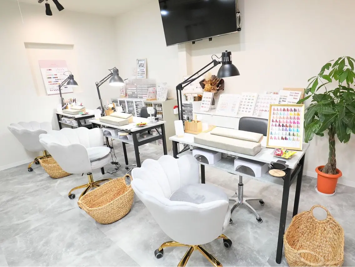 JUN   nailの内観・外観1