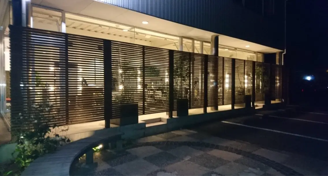 FIRSTの内観・外観1