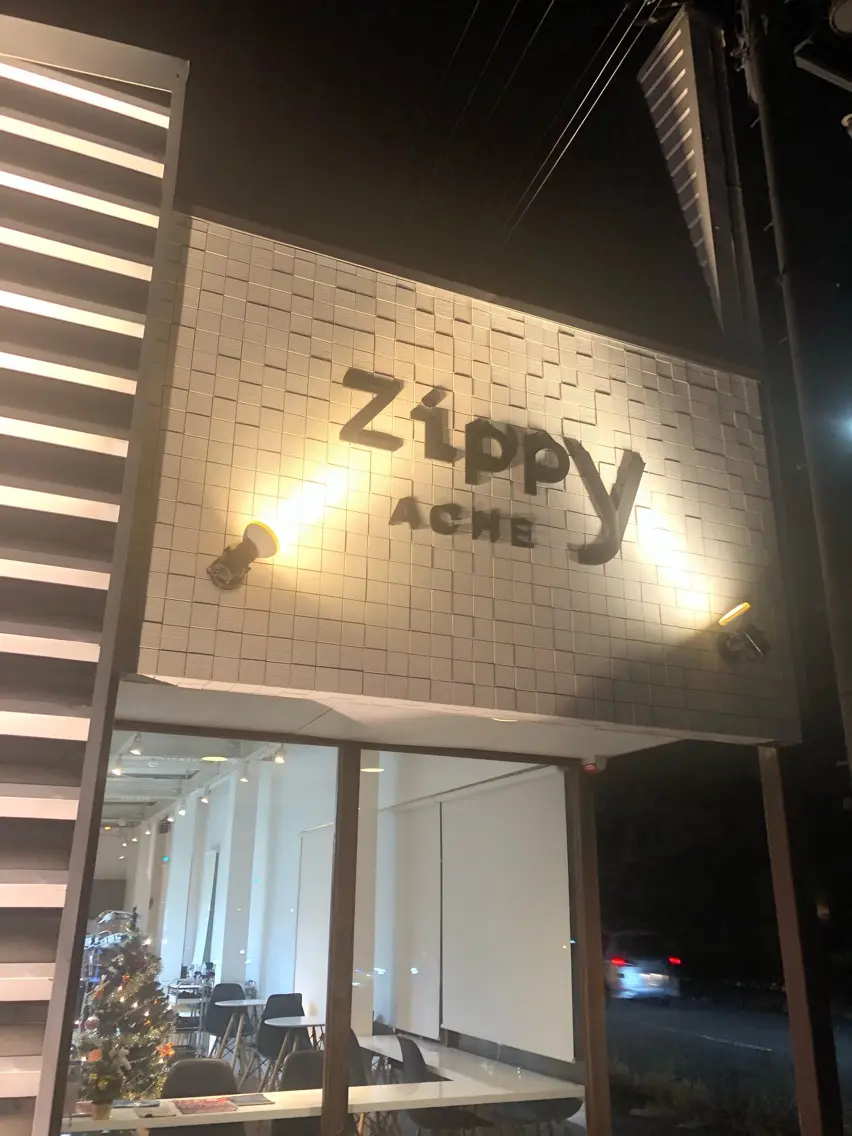 ACHE zippy【アッシュジッピー】の内観・外観2
