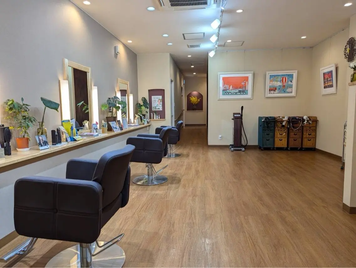 Queen    Hair  Designの内観・外観2
