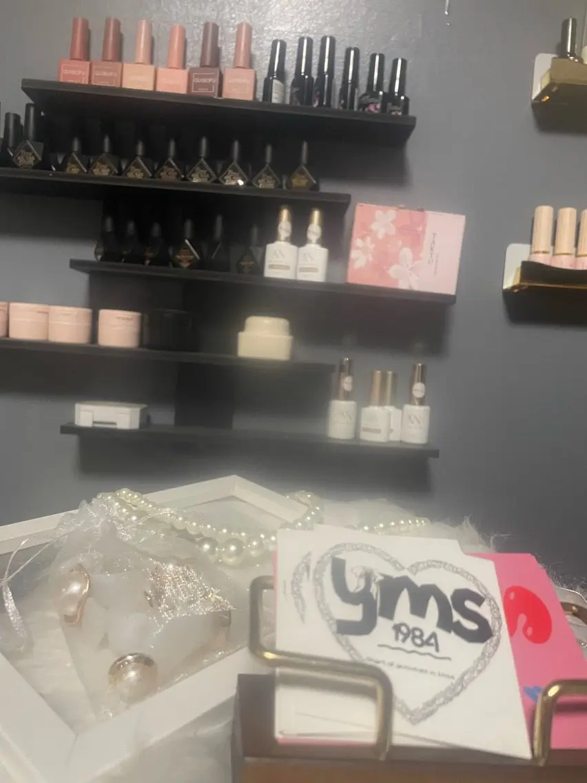 nail salon  Glossyの内観・外観1