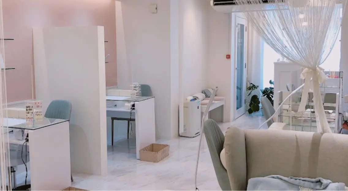 nail salon HERAの内観・外観1