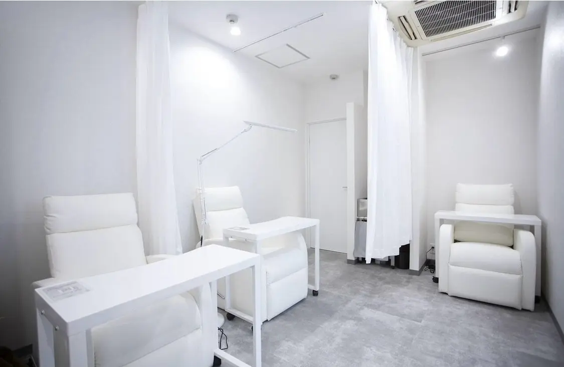 ＿WHITE+南海難波店の内観・外観3