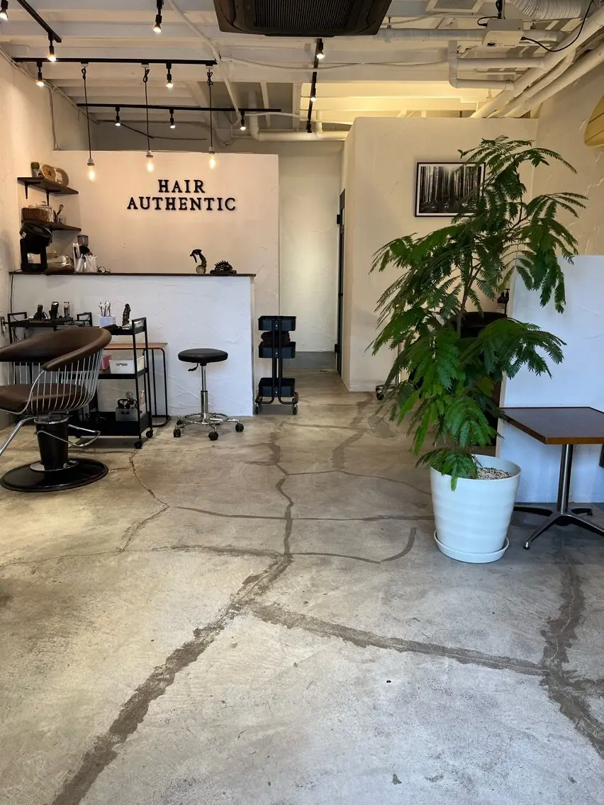 hair authentic 【ヘアーオーセンティック】の内観・外観2