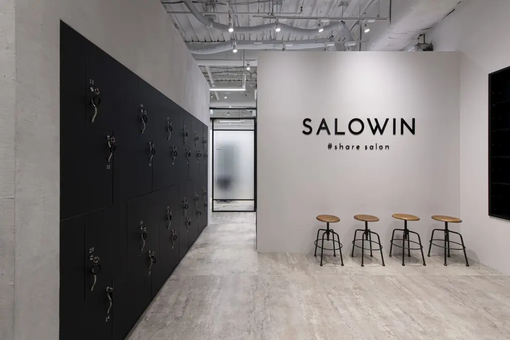 SALOWIN 銀座RAYの内観・外観1