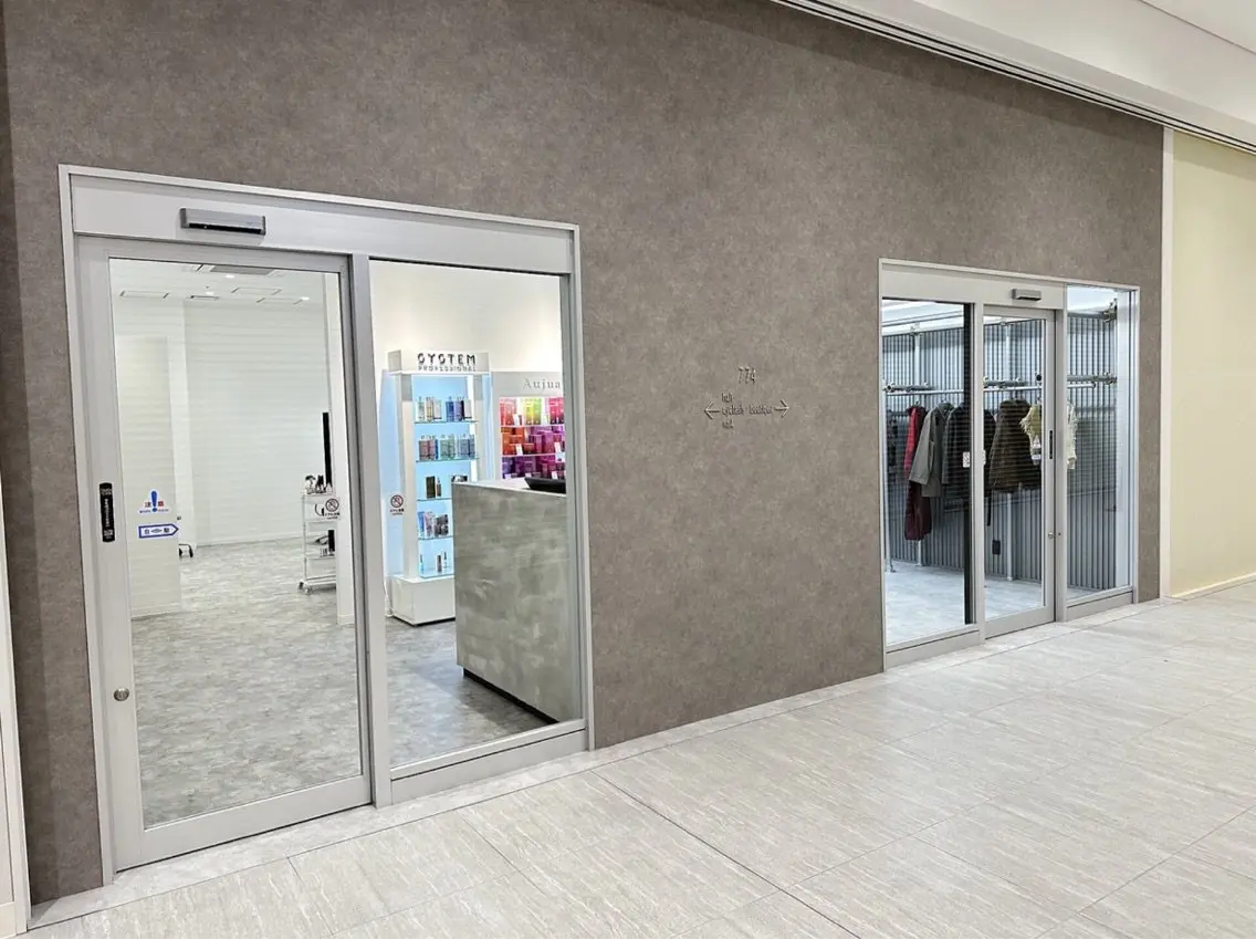 774徳山店の内観・外観1