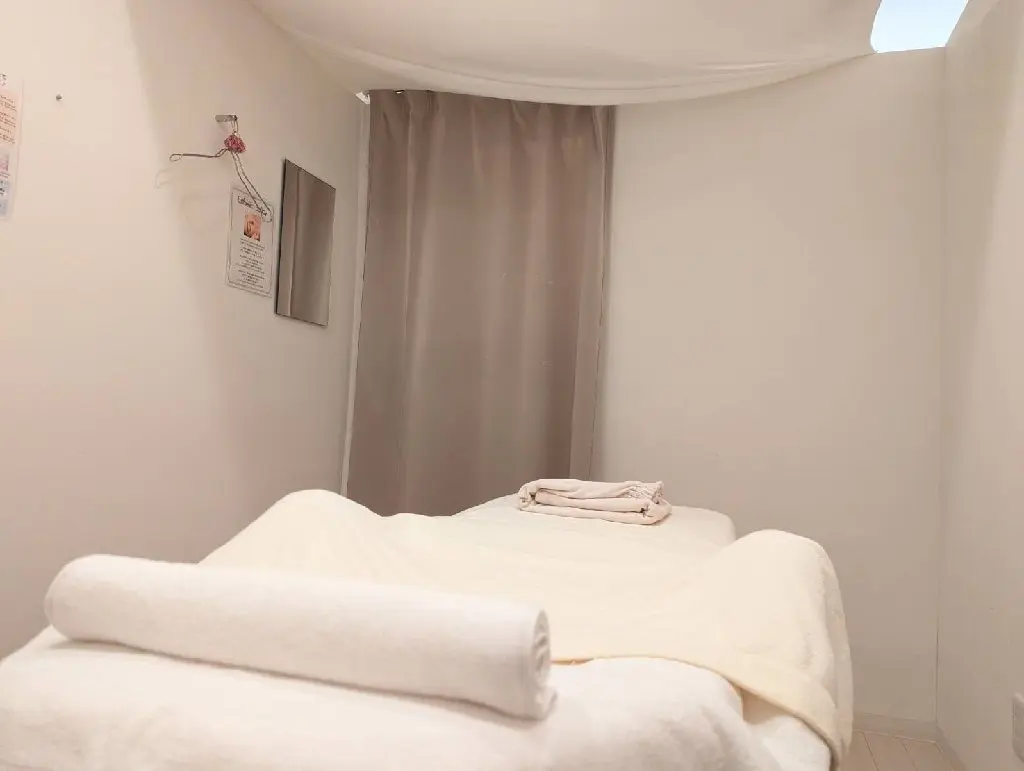 POLA THE BEAUTY 四条烏丸店の内観・外観2