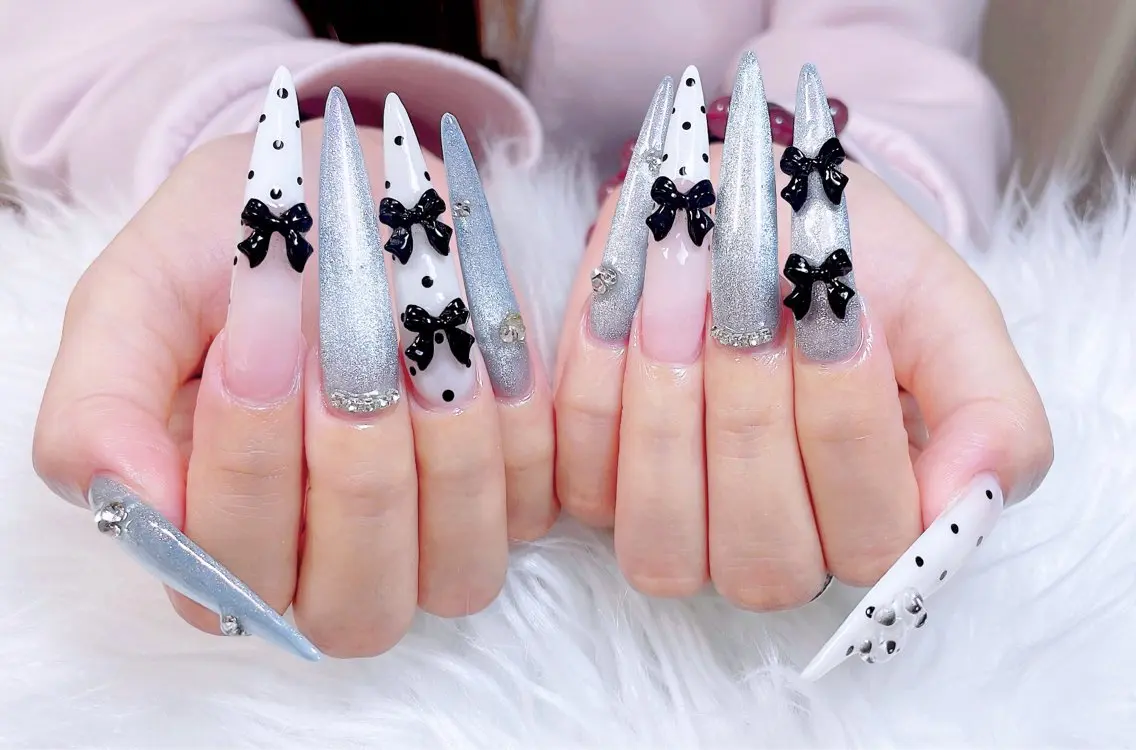 ネイル アニマル柄 チークネイル フラッシュネイル フラワーネイル フットネイル ハンドネイル B·U Nail大宮 長さだし専門店のネイルデザイン