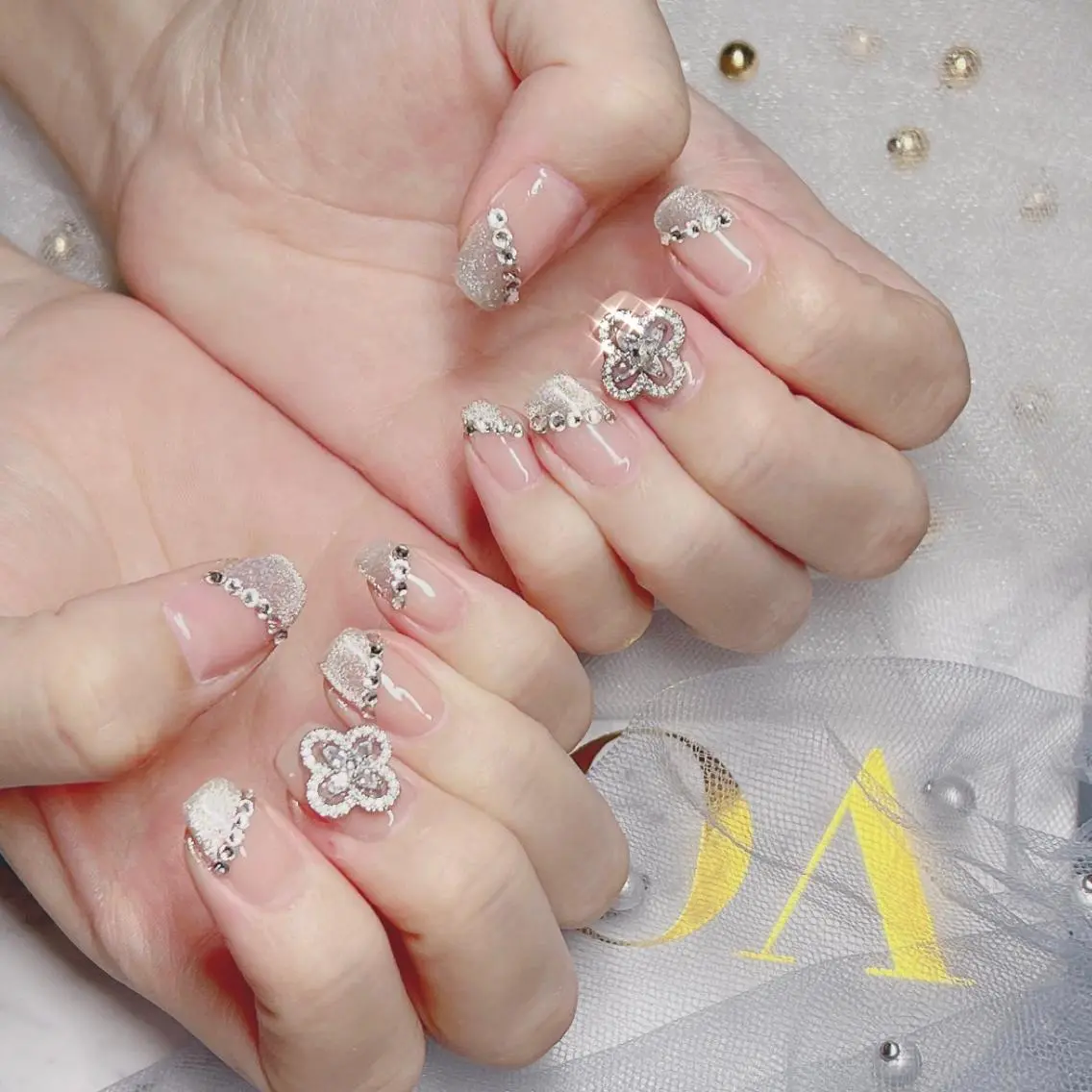 ネイル オーロラネイル フットネイル フレンチネイル ジェルネイル 韓国ネイル ハンドネイル ハンドケア 【ENサロン】 Rei🎀Nailのネイルデザイン
