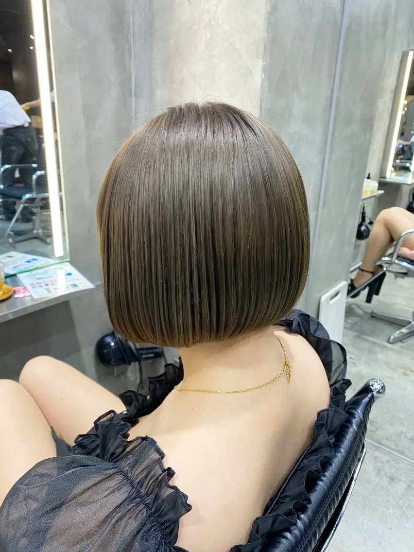 ショート カラー ショートボブ ブリーチ ケアブリーチ ボブ ショートヘア 透明感カラー🌿 グレージュ🐺陽介のヘアスタイル