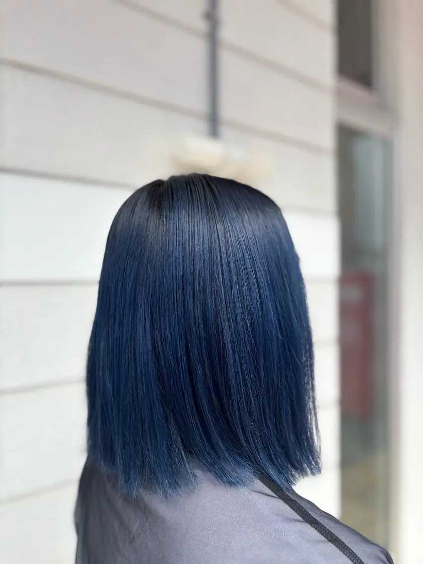 ミディアム カラー ブルーカラー 透明感カラー デザインカラー パープルカラー ヘアカラー トリートメント Helena ゆりあのヘアスタイル