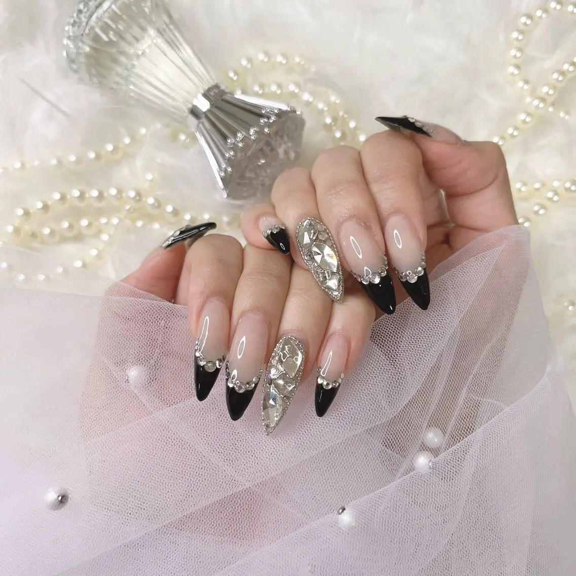 ネイル フレンチネイル momoka 心斎橋nailのネイルデザイン