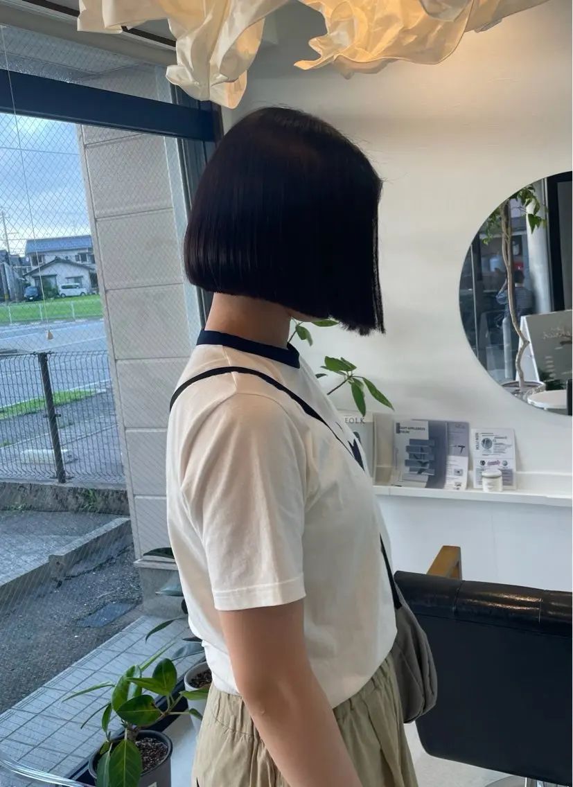ショート カット 山岸 彩乃のヘアスタイル