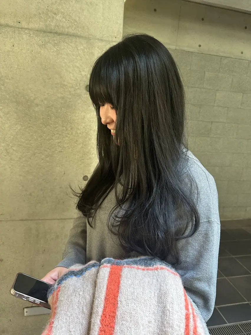 ロング カラー ヘアカラー MISAKI のヘアスタイル