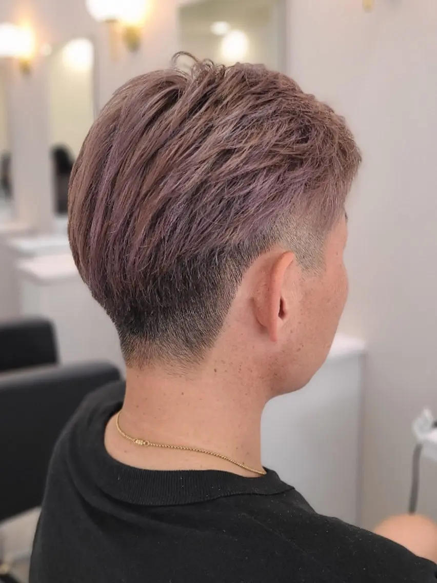 メンズ カラー メンズハイライト ハイライトカラー カット ヘアカラー 桐島 令奈のヘアスタイル