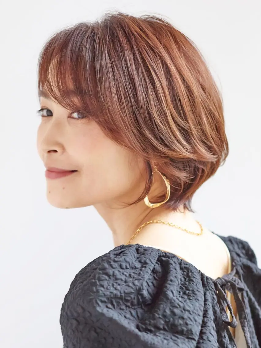 【今話題の白髪染めを使わないカラー】白髪ぼかしハイライト+カラー＋ojjiottoトリートメントの写真
