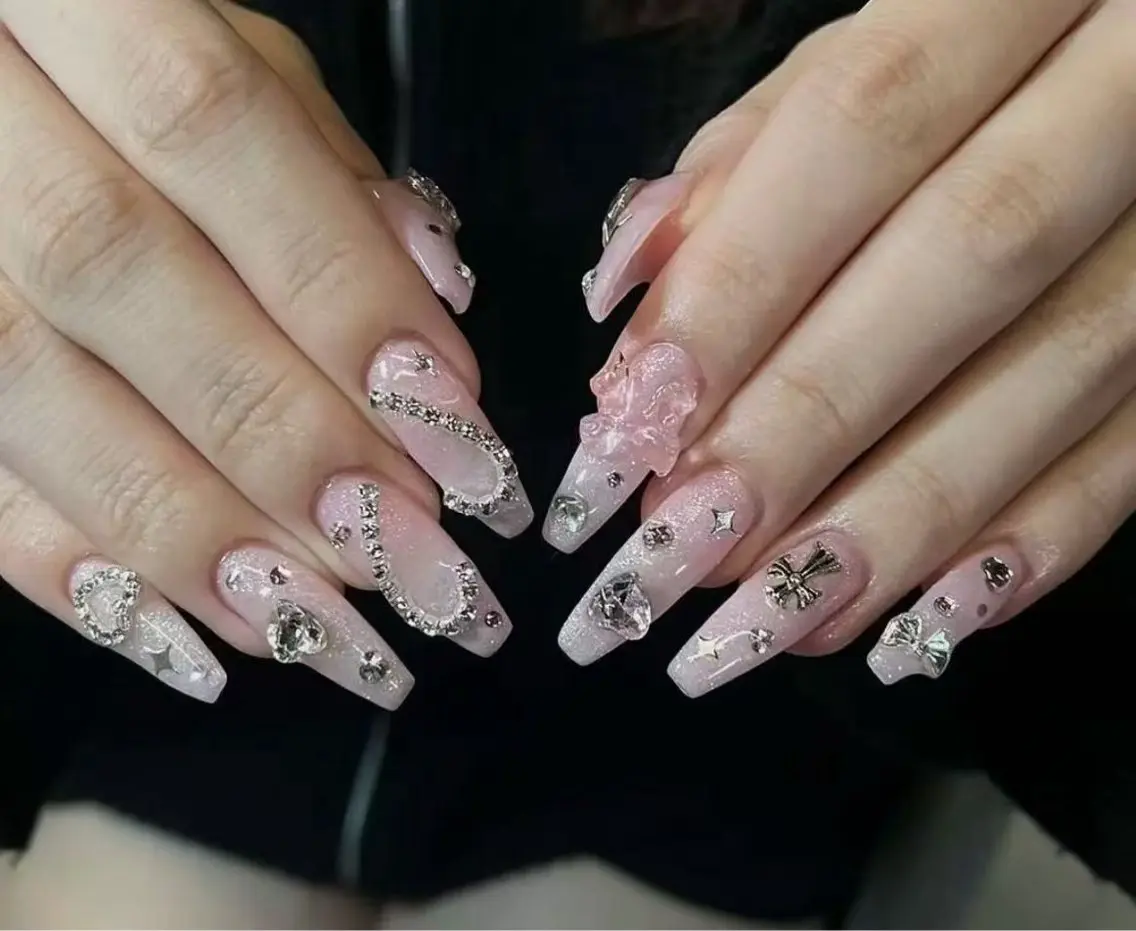 ネイル オーロラネイル フラワーネイル フットネイル フレンチネイル ジェルネイル ハンドネイル BabyYouMi nailのネイルデザイン