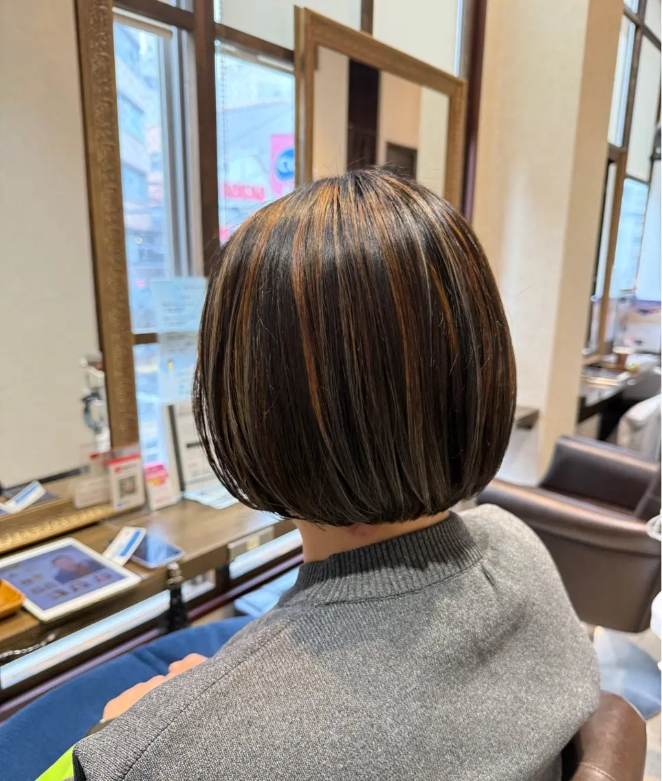 ショート カラー ハイライトカラー ボブ ハイライト カット ヘアカラー ハイトーン✨髪質改善 ✨スパ得意✨ミヤタのヘアスタイル