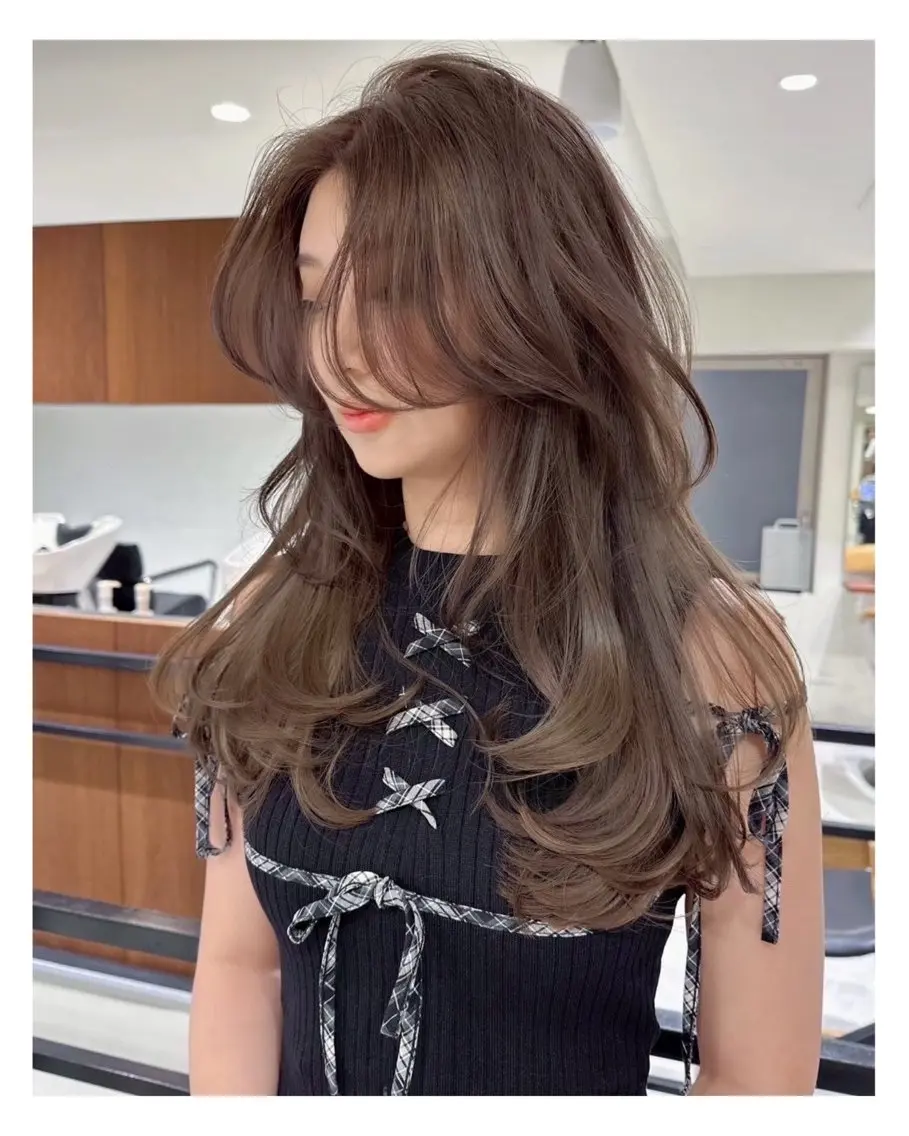 セミロング カラー カット ヘアカラー トリートメント 🦋韓国風レイヤー/ 艶髪矯正🦋凛太郎のヘアスタイル
