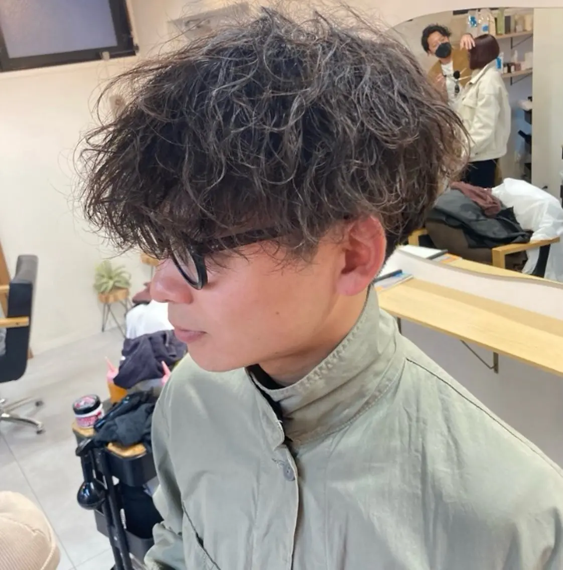 ミディアム パーマ 三浦 寛都のヘアスタイル