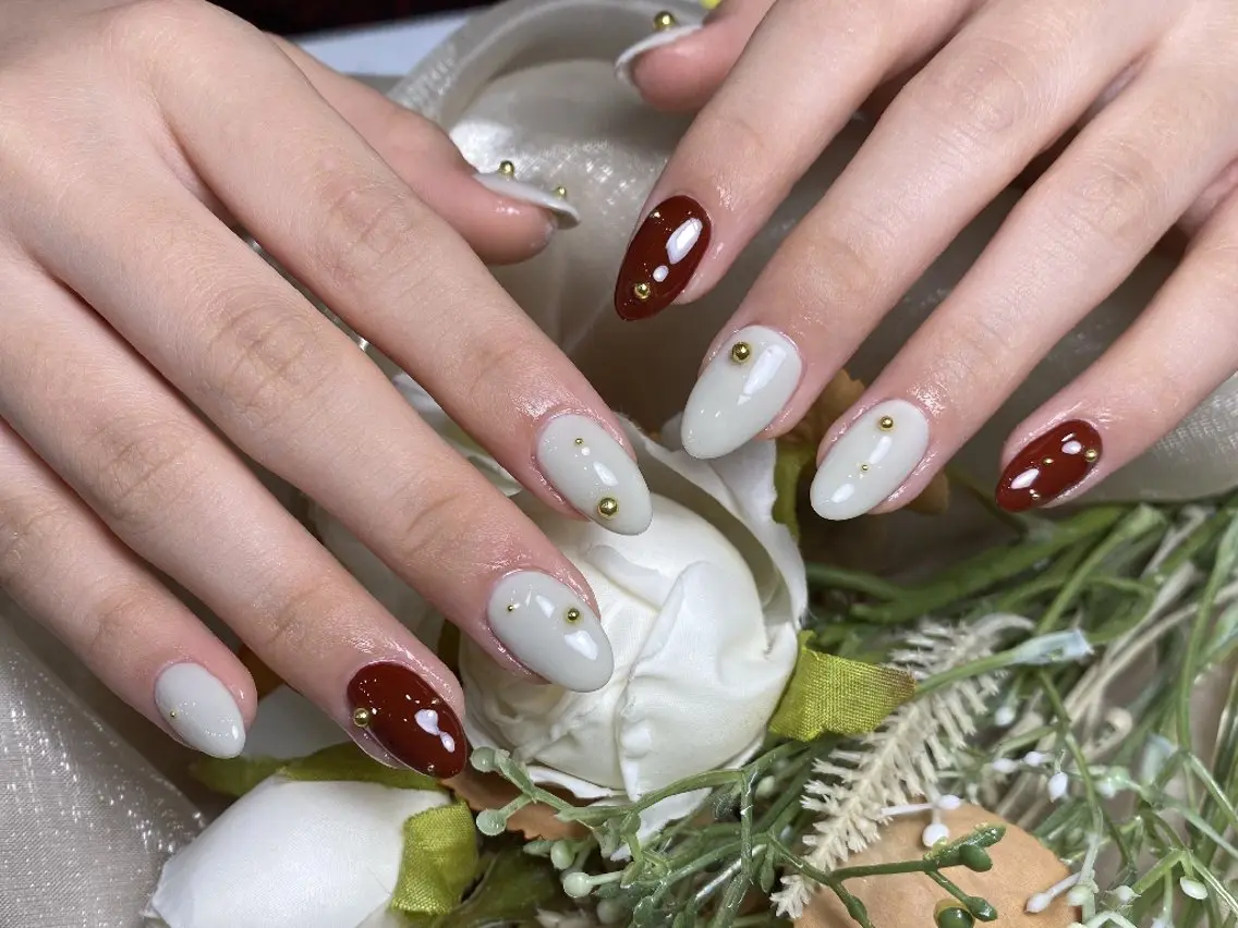 ネイル 赤色 ハンドネイル UM Nail Salonのネイルデザイン