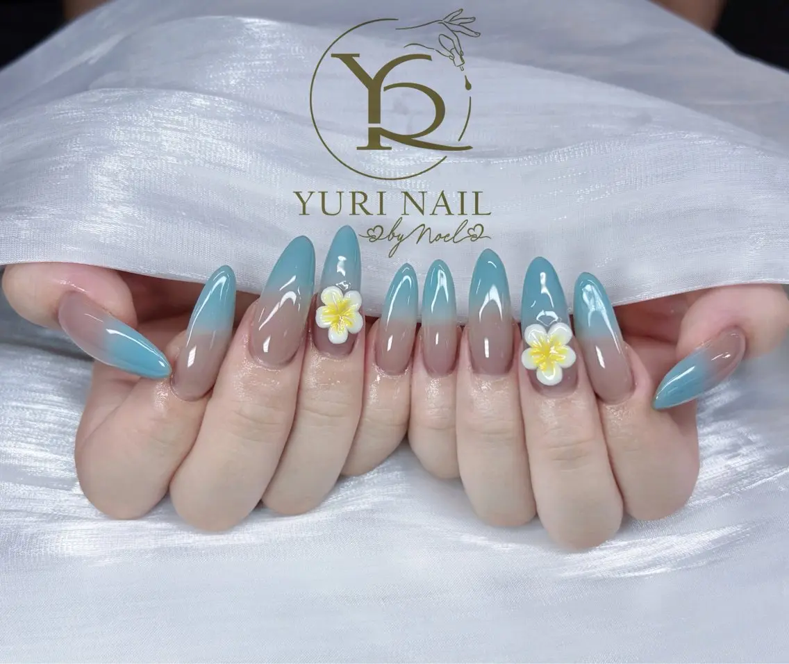ネイル ハンドネイル フットネイル ハンドケア YURI Nail NARITAのネイルデザイン