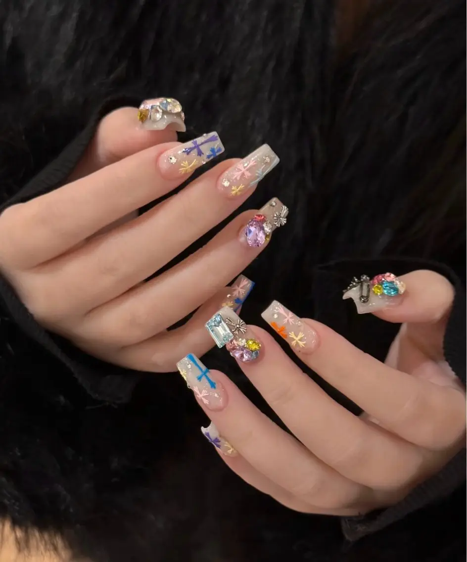 ネイル フラワーネイル フレンチネイル ジェルネイル ガラスフレンチ ハート ハンドネイル BabyYouMi nailのネイルデザイン