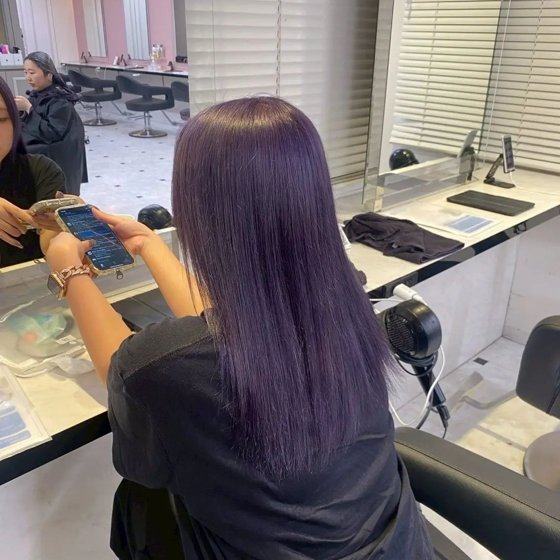 セミロング カラー 佐藤 笑瑠のヘアスタイル