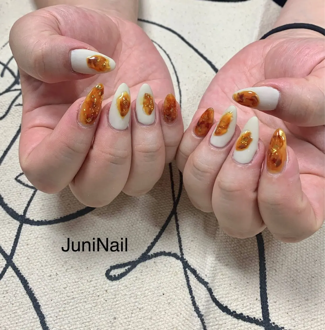 ネイル オーロラネイル クリアネイル フラッシュネイル 氷ネイル・うるうるネイル キラキラネイル ハンドネイル JuniNail 주니네일🇰🇷suのネイルデザイン
