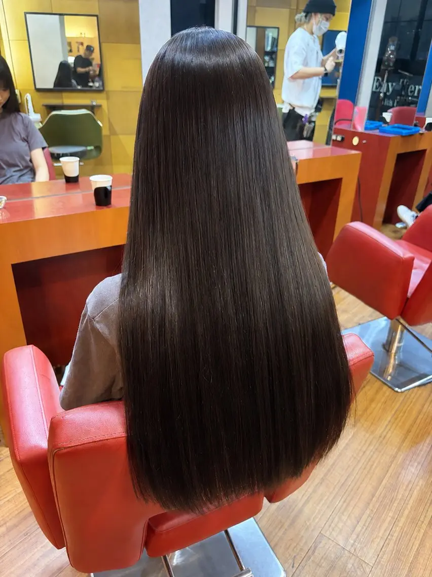 ロング アイスグレージュ カット ヘアカラー トリートメント 奥野JAPAN🌈 艶髪カラーのヘアスタイル
